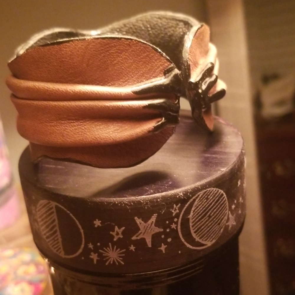Folded leather wrist cuff. - Picture 2 of 3